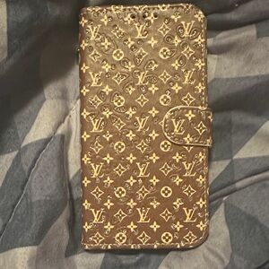 Louis Vuitton iPhone 16 wallet case